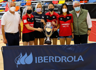Joaquim Lloret IBERDROLA a Catalunya, en l'oferiment de la Copa de la lliga Iberdrola aconseguida pel Girbau Vic TT. Foto David Fajula