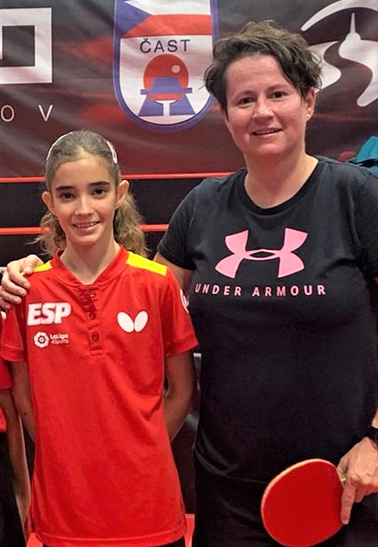 Irina Gimeno, campiona a Txèquia amb una de les entrenadores de ETTU Hopes Selection Camp